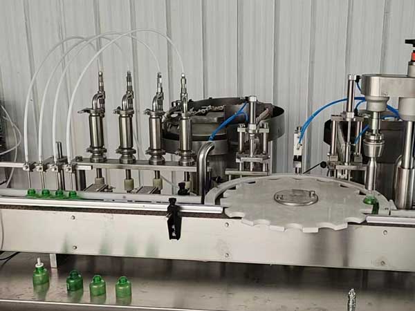 liquid bottle filling machine feature